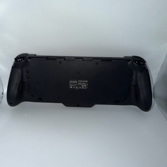 Nintendo Switch 2 Controller and Case - Picture 2 of 4